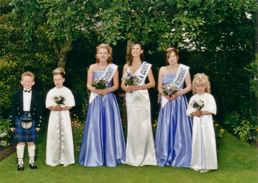 Gala Queen and Court 2004