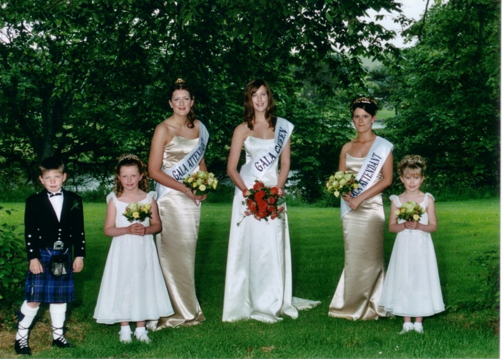 Gala Queen and Court 2005