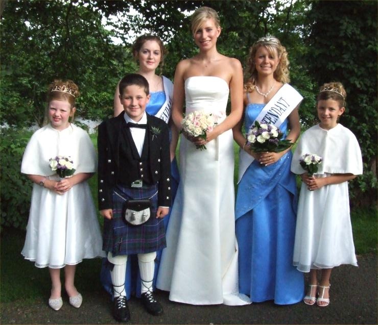 Gala Queen and Court  2006